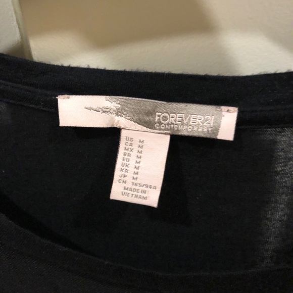 Lace top - Picture 3 of 4